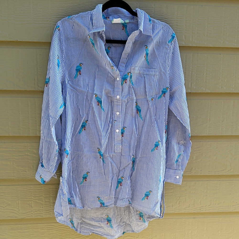Size S Oversized Blue Striped Shirt with Parrot Design